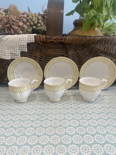 Queen anne bone china - 3,