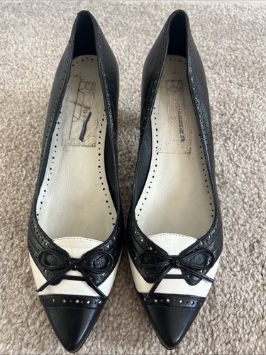Office dapper court - -,