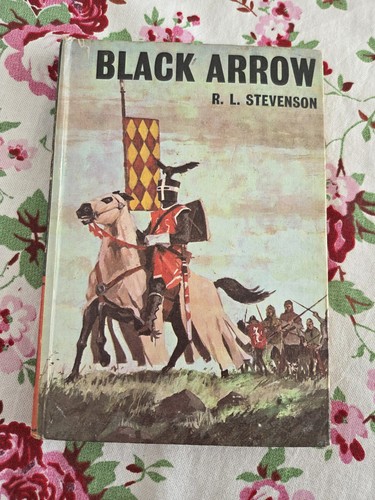 Retro black arrow r - r., l