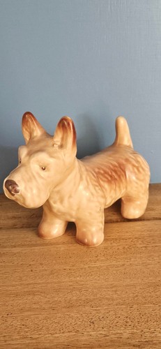 Sylvac vintage standing beige - sylvac,