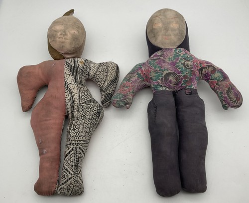 Pair antique primitive - of,