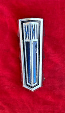 Classic Austin Mini CLUBMAN (saloon, estate, 1275GT) - FRONT GRILLE CENTRE BADGE