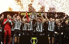 ST. MIRREN - TROPHY LIFT -