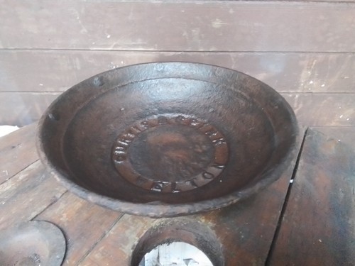 Vintage cast iron - cast, curtis