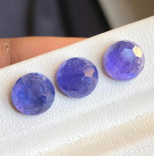 Violet blue natural tanzanite - violet-blue,