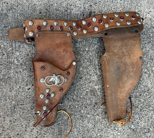 Vtg 30s 40s child toy - 40s, cap