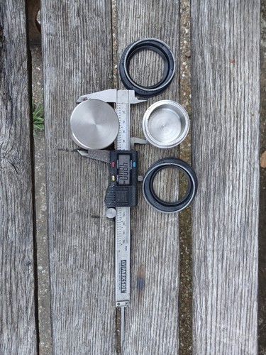 Stainless steel pistons - steel,