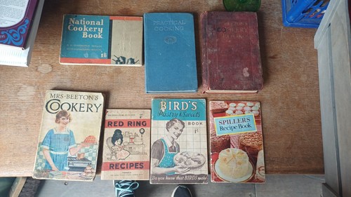 Vintage cookbooks bundle - vintage,