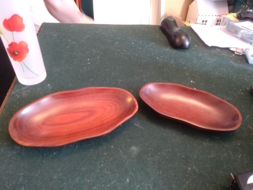 Small wooden bowls - wooden, x2