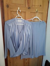 TOM BOWKER Ladies Elegant Quality  Suit Lilac  Top & Skirt l Size 16 -