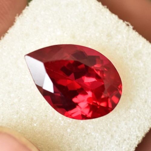 Natural red ruby ct - red,