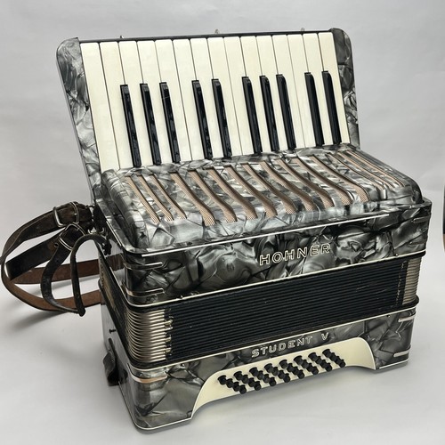 Hohner student - student, (32