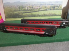 HORNBY 2 X MK2 COACHES  2ND