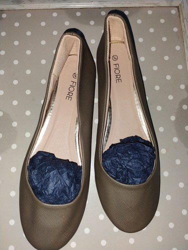 New shoes khaki - new, round