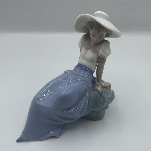 Nao lladro girl - lladro,