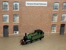 Mainline OO Gauge Model Railway LNER Green J72 0-6-0 Steam Loco