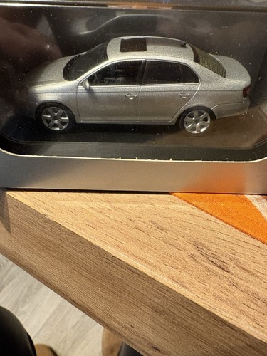 Schuco jetta metallic beige - vw,