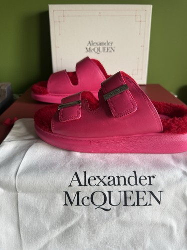 Alexander mcqueen pink lamb - mcqueen,