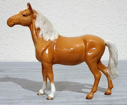 Beswick heads pony - heads, up