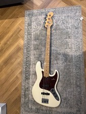 FENDER USA JAZZ BASS STANDARD,  WITH FENDER HARDCASE, 2016