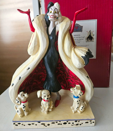 Disney traditions cruella - cruella, de