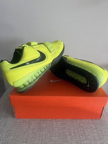 Brand new 9 5 - new, 9.5