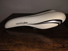 Muddy Fox Mountain Bike Seat Saddle Unisex White & Silver Never Been Used