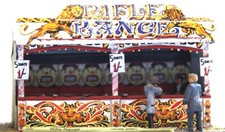 Rifle Range Side Stall Fairground Q9 UNPAINTED OO Scale Langley Models Kit
