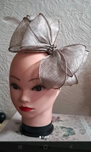 Silver mesh bow feather - silver,