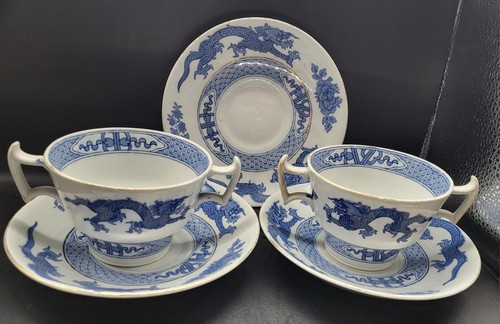 Pair vintage booths - vintage,
