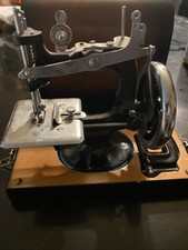 Vintage Antique Singer Miniature 1920's Sewing Machine Child's Cast Iron 