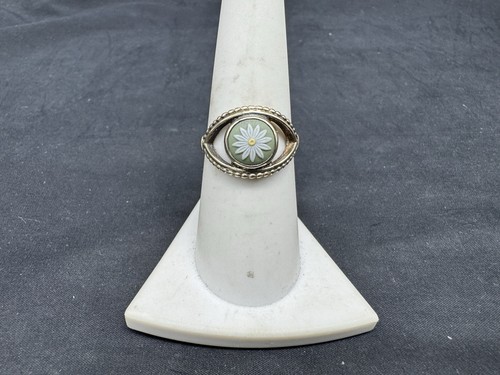 Vintage wedgwood jasper - jasper, daisy