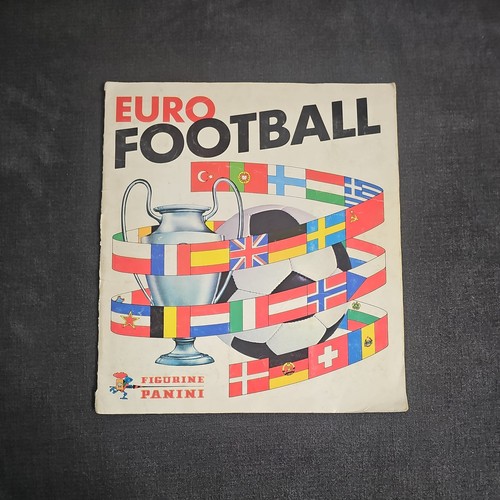 100 complete official panini - 100%,