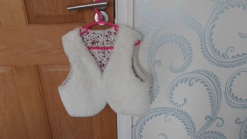 Girls age white faux - age, fur