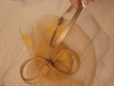 New Without Tags Gold Fascinator with Alice Band Wedding Races
