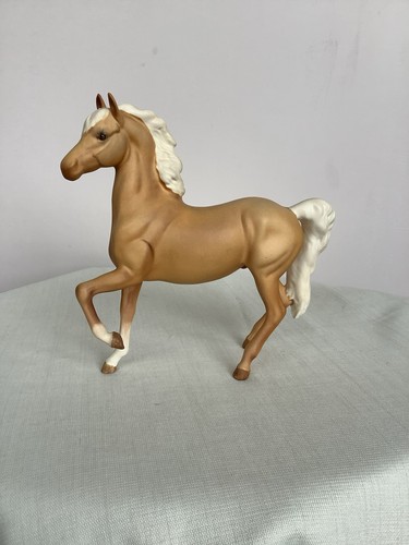 Beswick prancing arab - ,