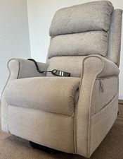 LUXURY ELECTRIC RISER LIFT