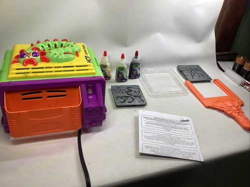 Creepy crawlers bug maker 2005 - crawlers,
