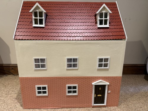 Fully built dolls house 12 - fully,
