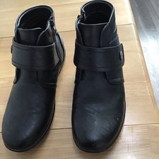 Women BOULEVARD X Wide EE Fit Touch Fasten/Inside Zip Ankle Boot TPR Sole