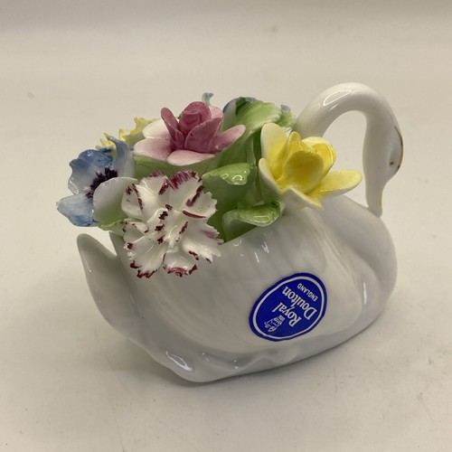 Royal doulton swan - posy, vase