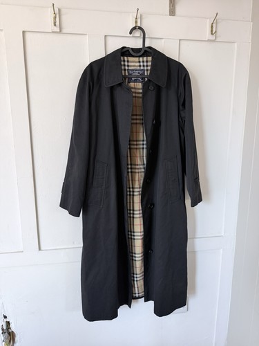 Classic vintage burberry - classic,