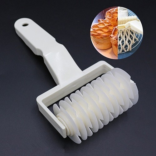 Lattice dough cutter - .lattice, pastry