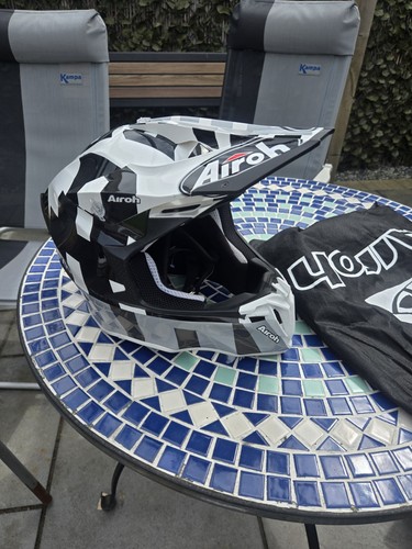 Airoh helmet size xl worn - mx,