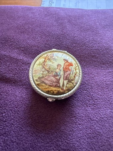 Vintage trinket and pill - pill, box