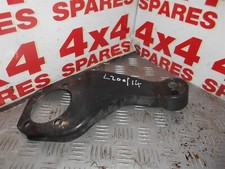BFD020227 2014 MITSUBISHI L200 2.5 D-ID TROJAN MANUAL FRONT DIFF BRACKET