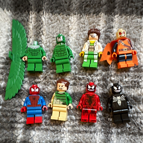 Lego minifigure lot 8 - lot,