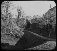 PATH TO CARISBROOKE CASTLE