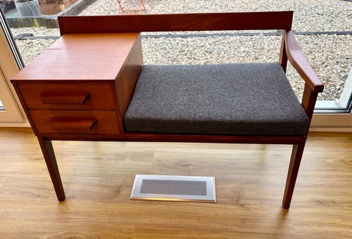 Chippy heath telephone seat - telephone,