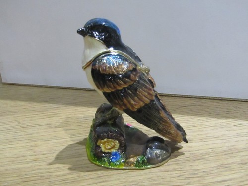 Treasured trinkets juliana - by,